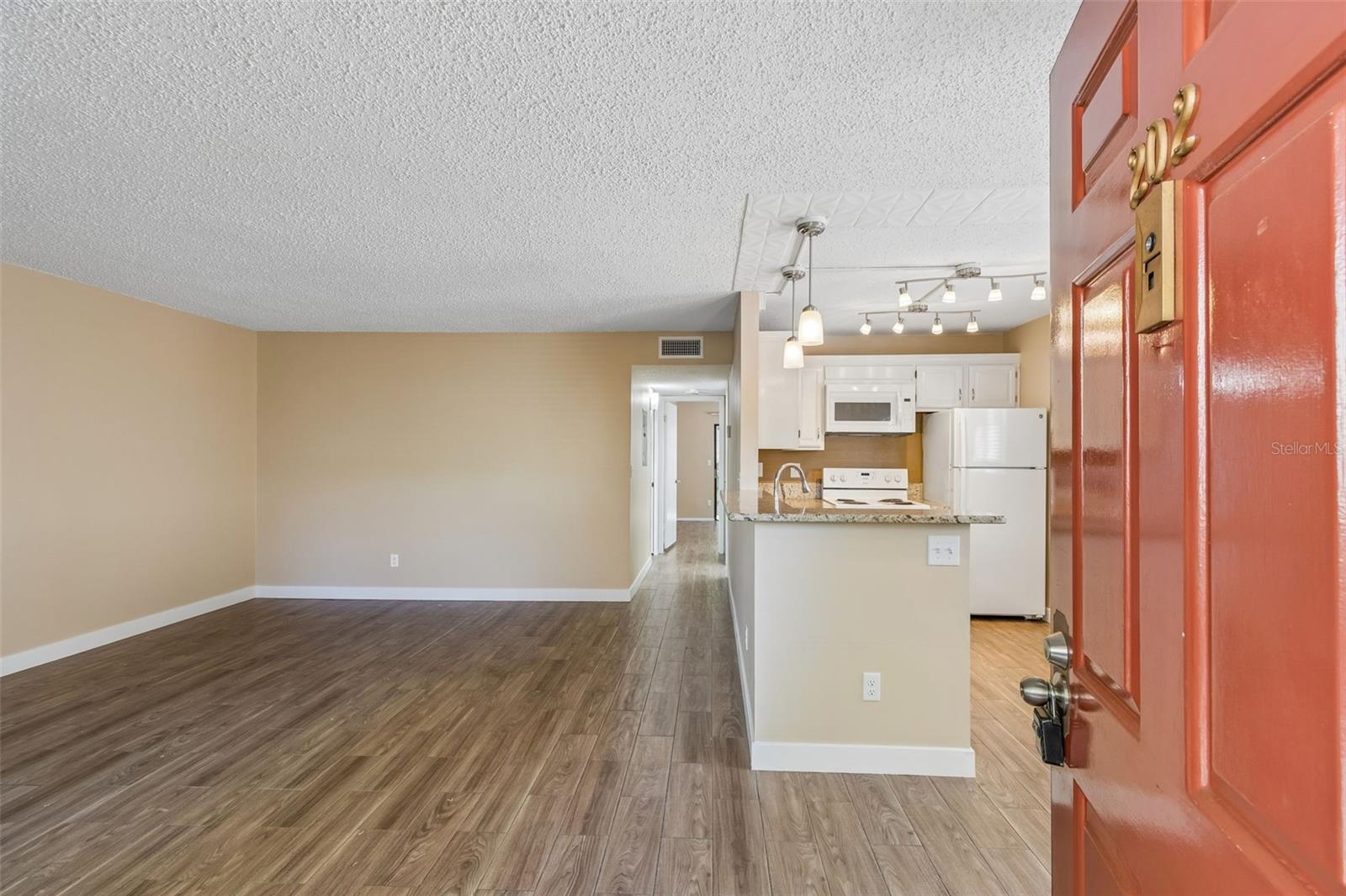 3300 FOX CHASE CIR N #202, PALM HARBOR, FL, 34683