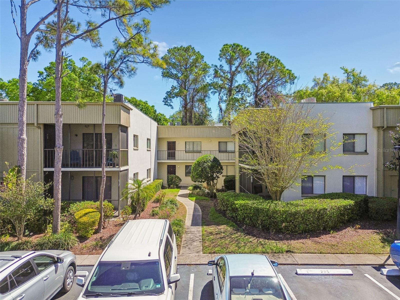 3300 FOX CHASE CIR N #202, PALM HARBOR, FL, 34683