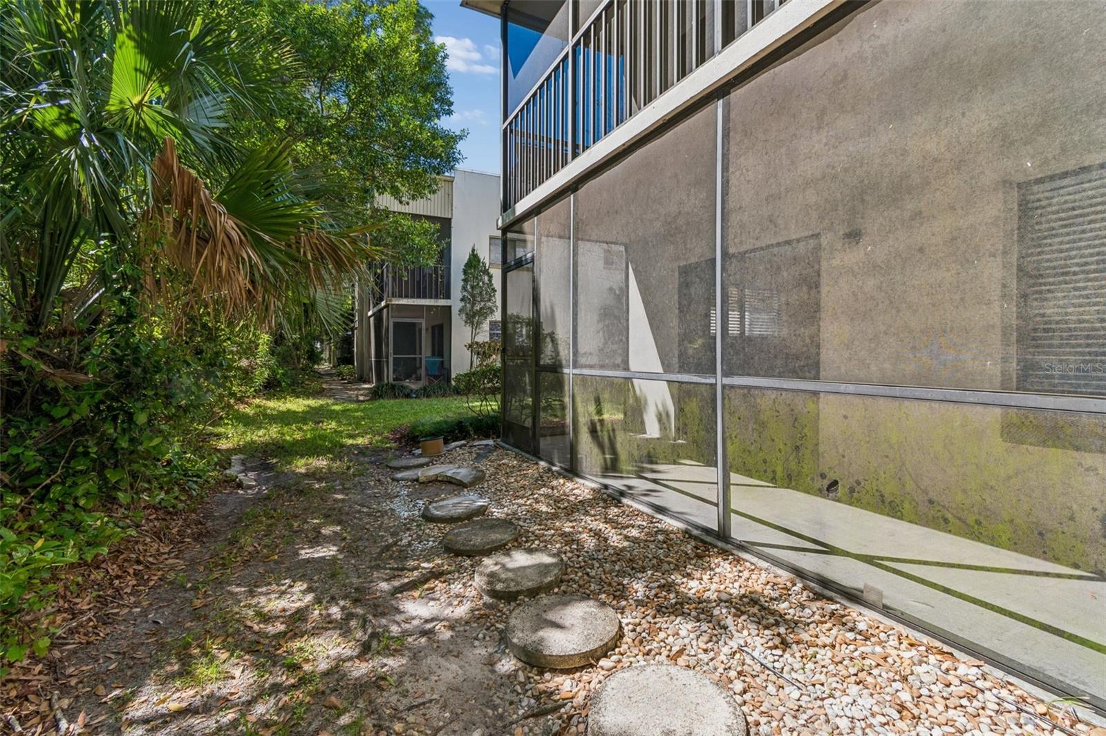 3300 FOX CHASE CIR N #202, PALM HARBOR, FL, 34683