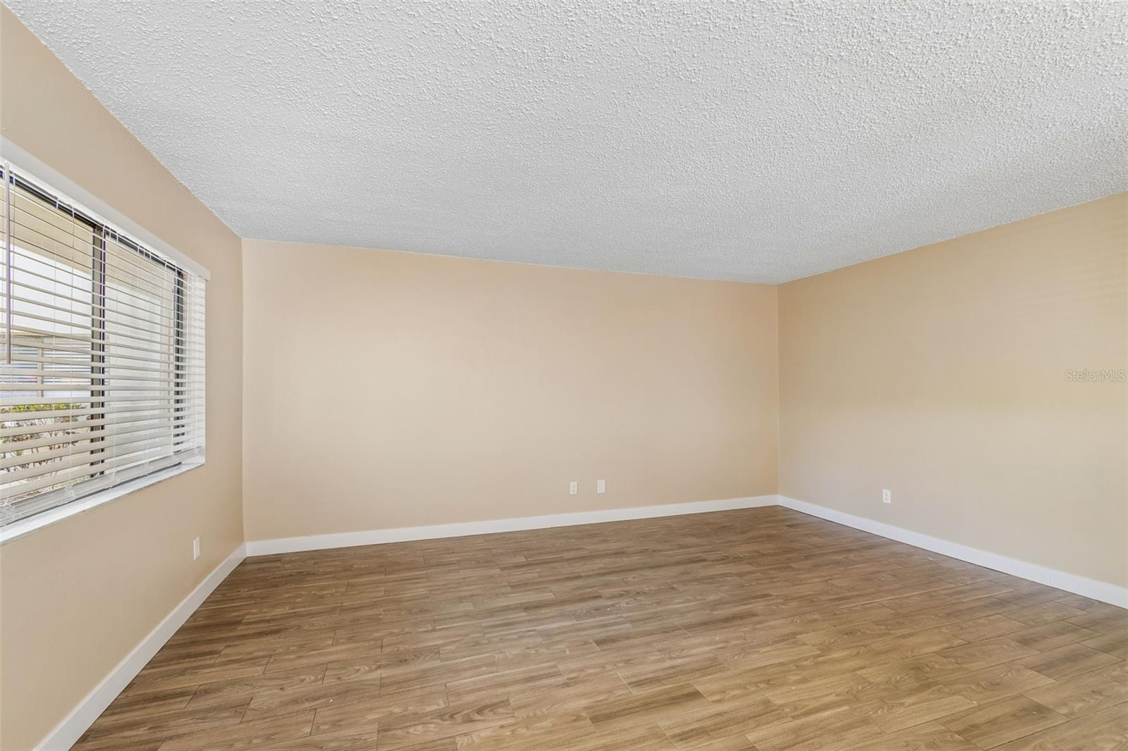 3300 FOX CHASE CIR N #202, PALM HARBOR, FL, 34683