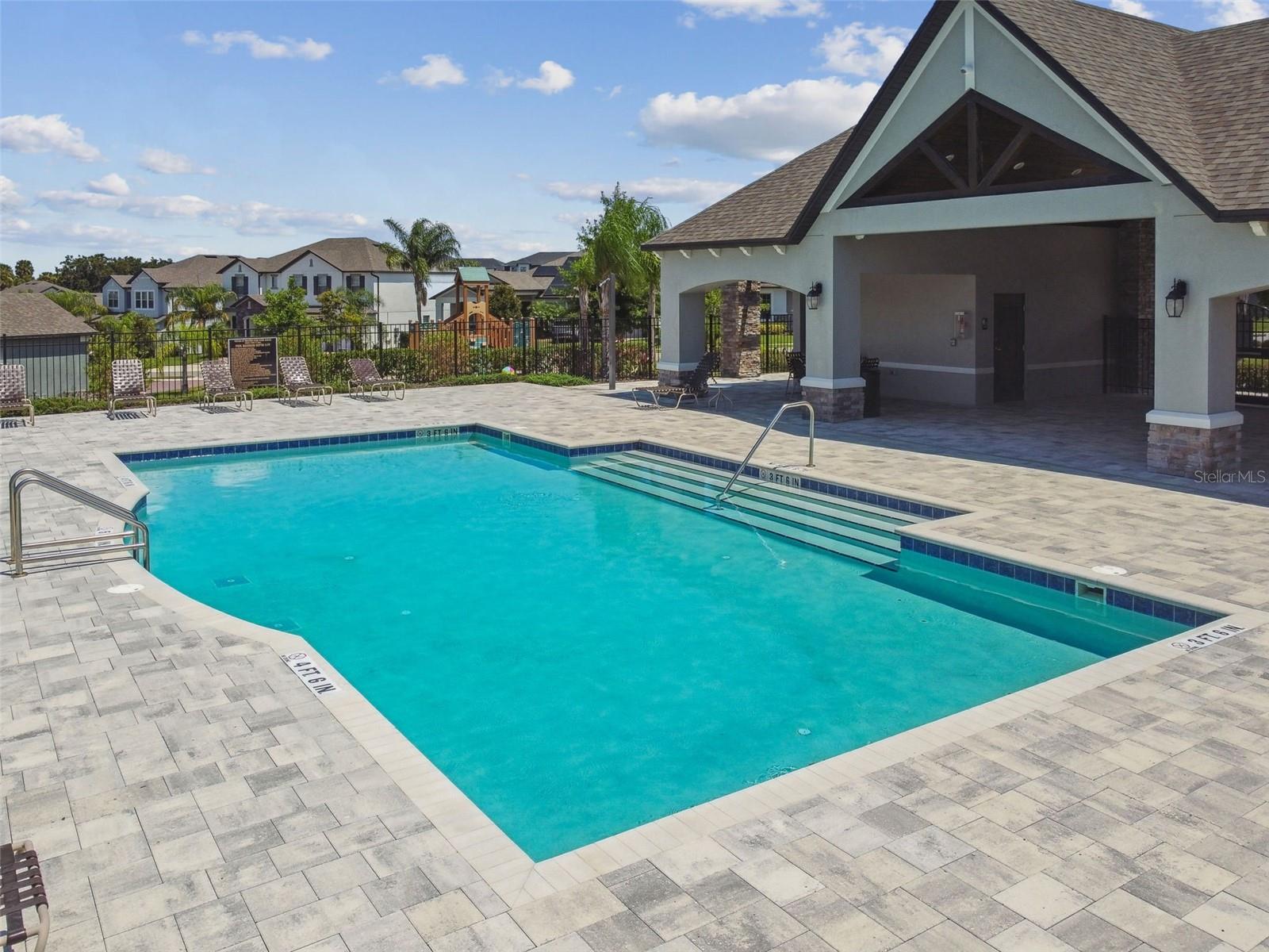 2433 SANTA VISTA LOOP, APOPKA, FL, 32703