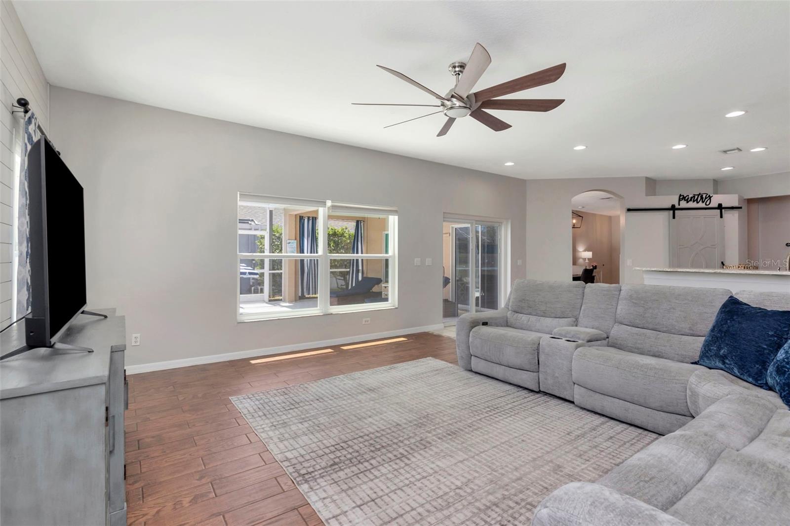 12012 NORTHUMBERLAND DR, TAMPA, FL, 33626