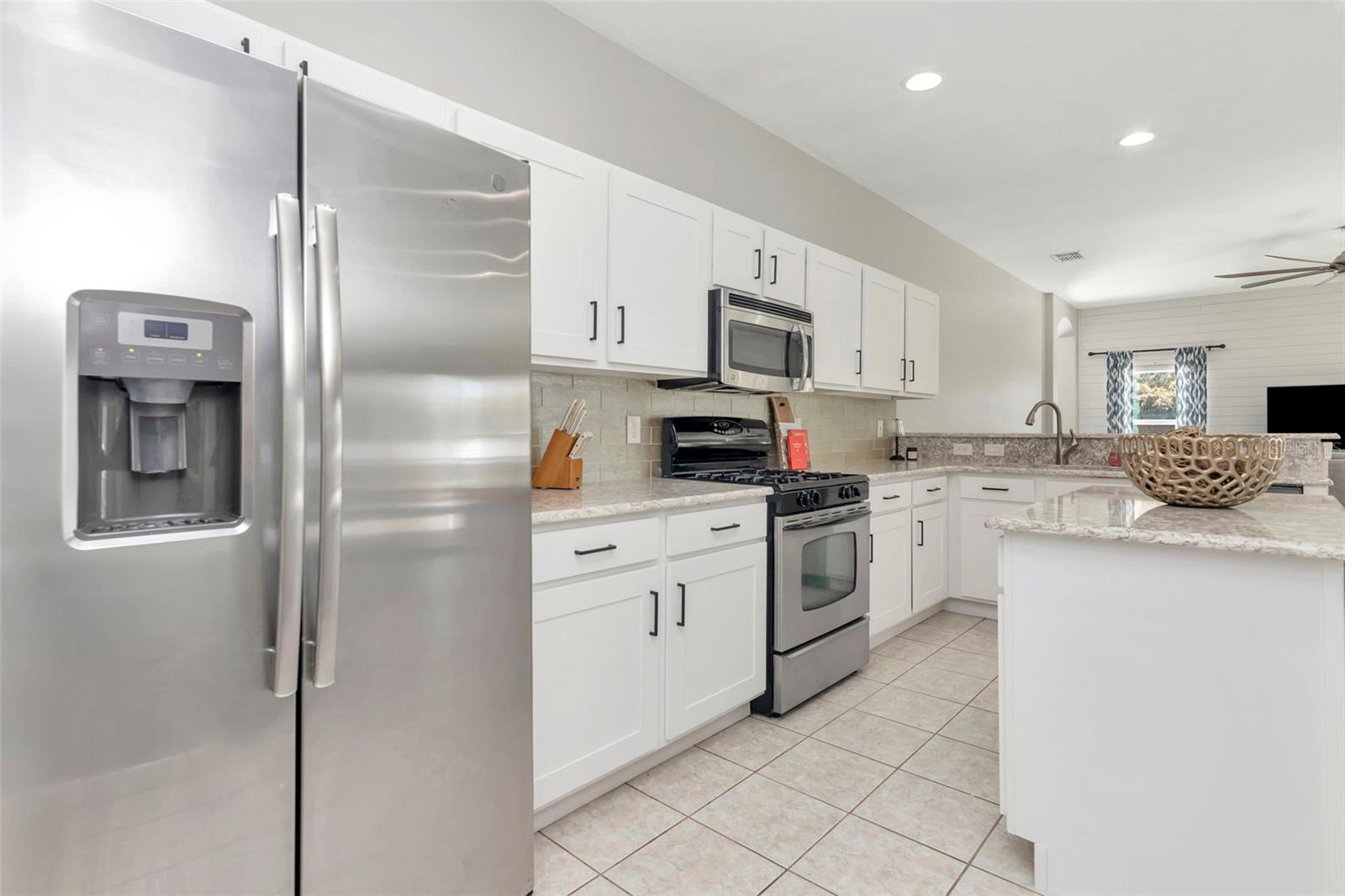 12012 NORTHUMBERLAND DR, TAMPA, FL, 33626