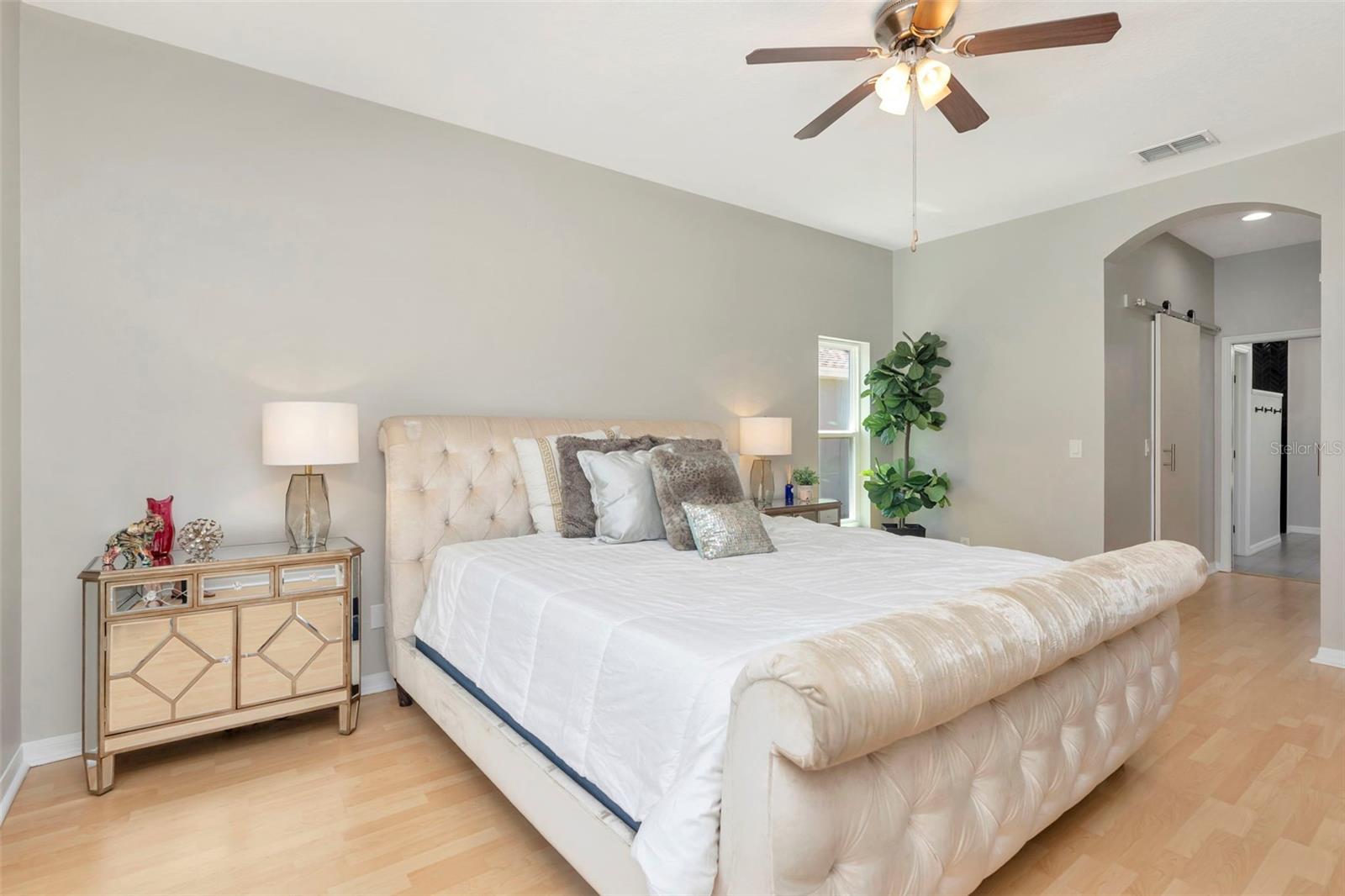 12012 NORTHUMBERLAND DR, TAMPA, FL, 33626