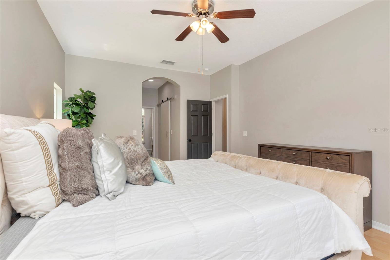 12012 NORTHUMBERLAND DR, TAMPA, FL, 33626