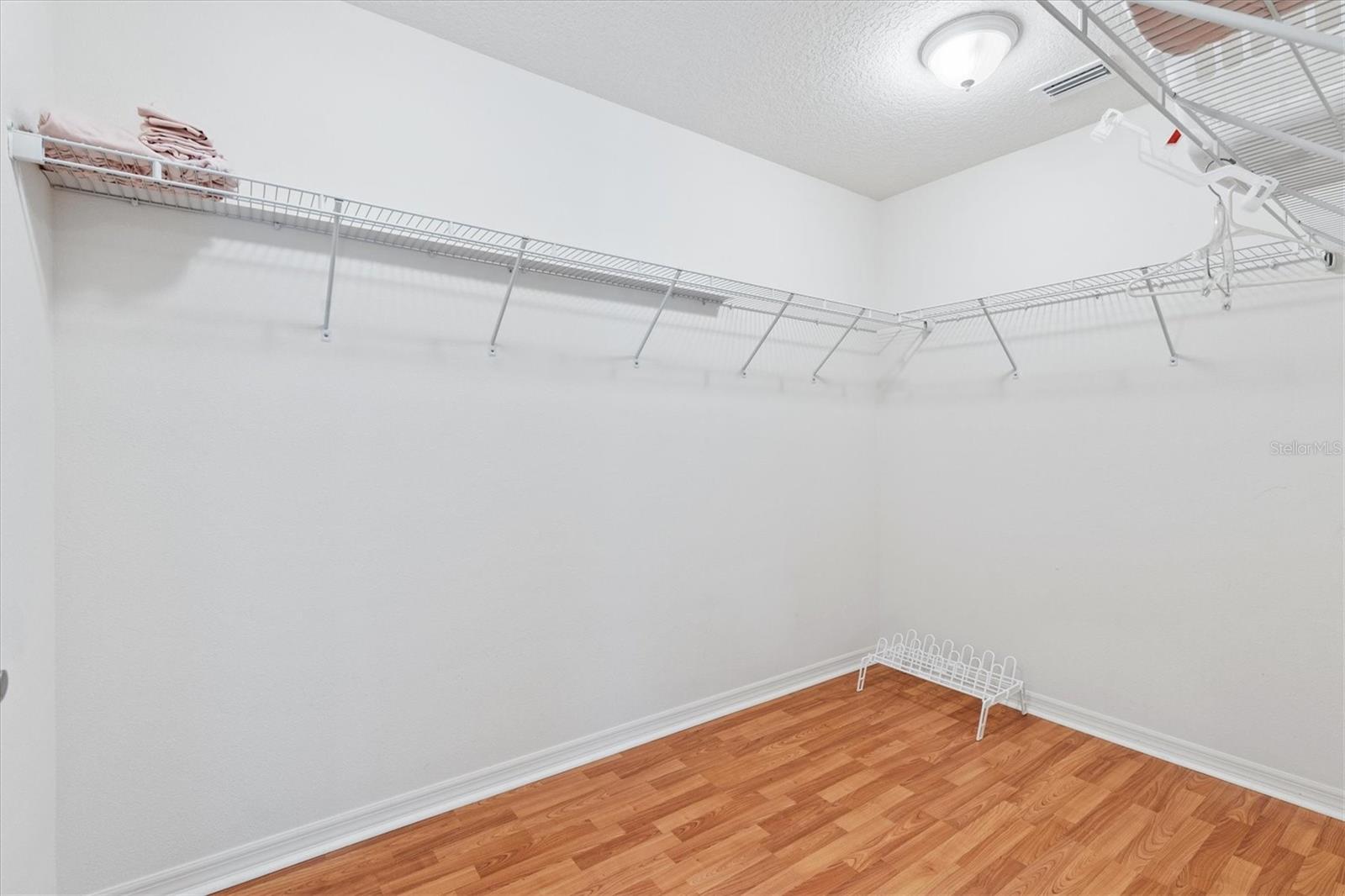 2332 GRENADIER WAY, THE VILLAGES, FL, 32162