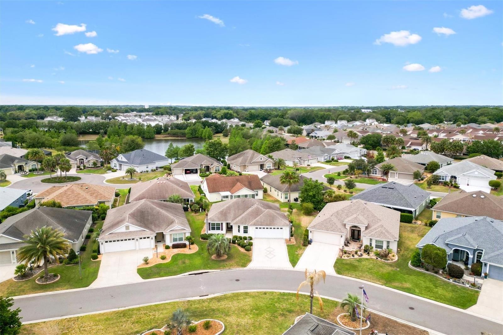 2332 GRENADIER WAY, THE VILLAGES, FL, 32162