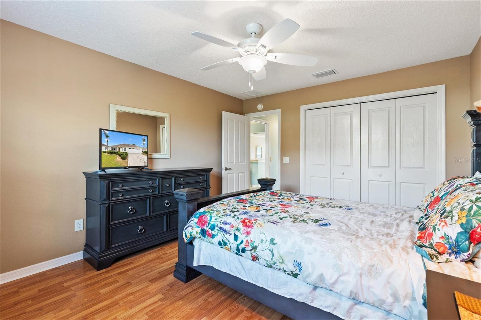 2332 GRENADIER WAY, THE VILLAGES, FL, 32162