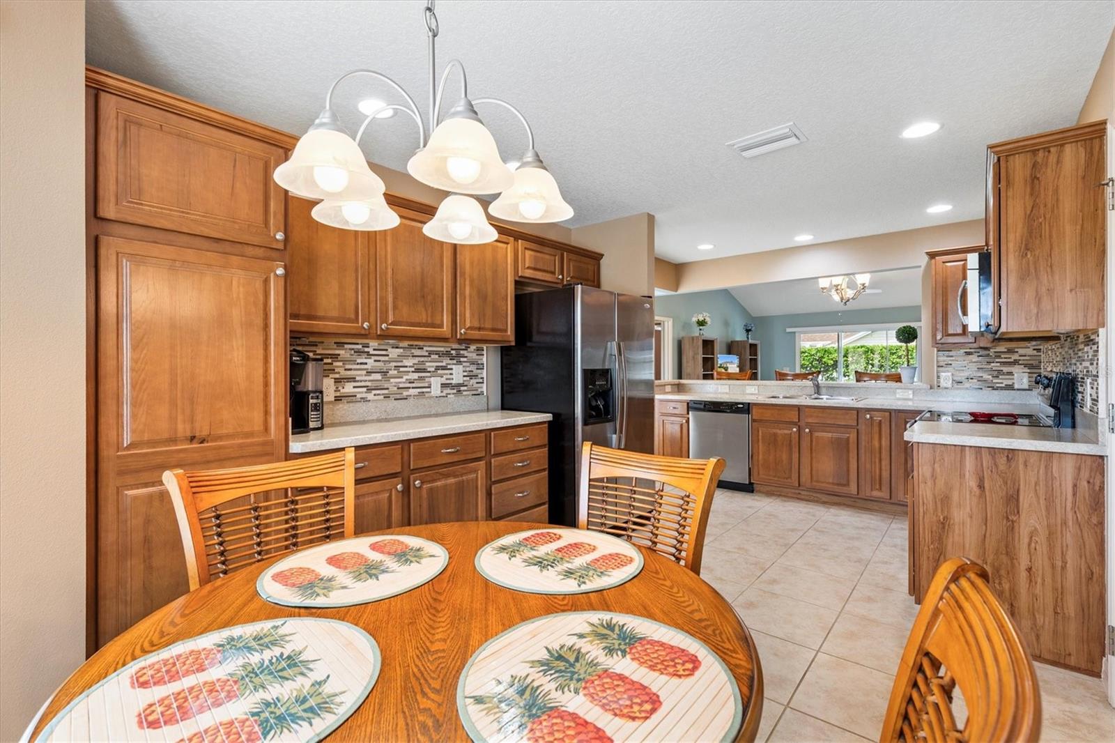 2332 GRENADIER WAY, THE VILLAGES, FL, 32162