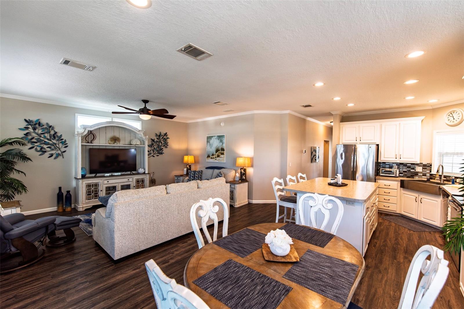 9 FREEMAN AVE, PUNTA GORDA, FL, 33950