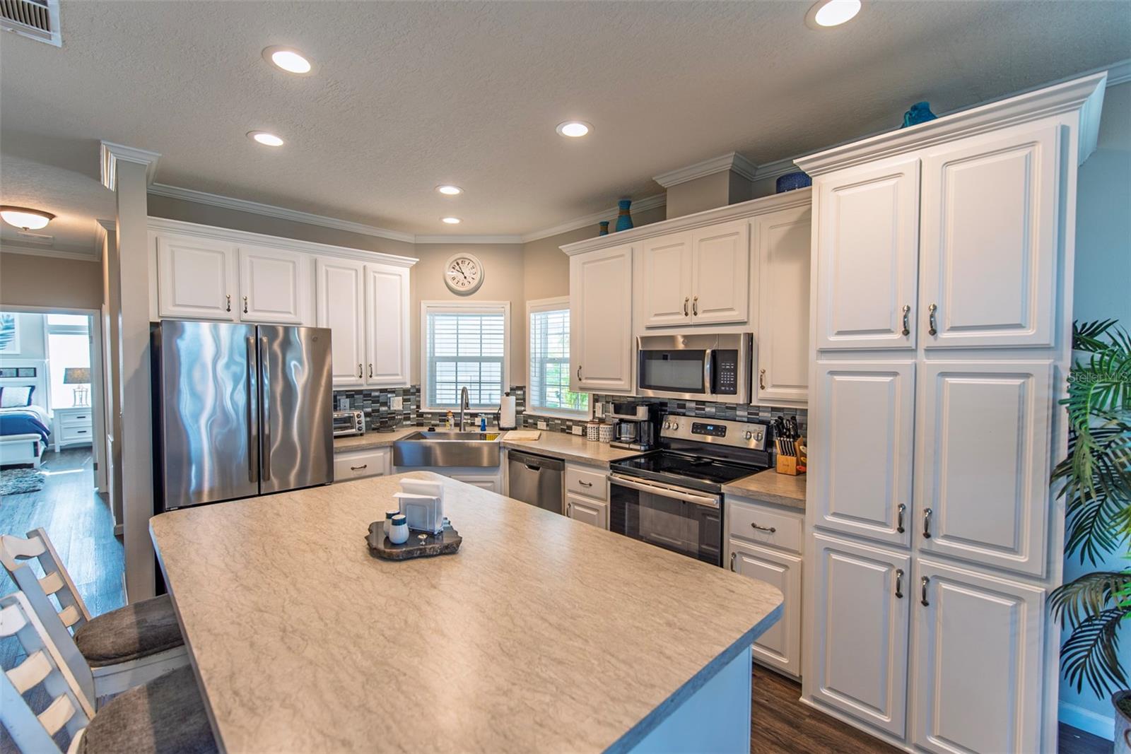 9 FREEMAN AVE, PUNTA GORDA, FL, 33950