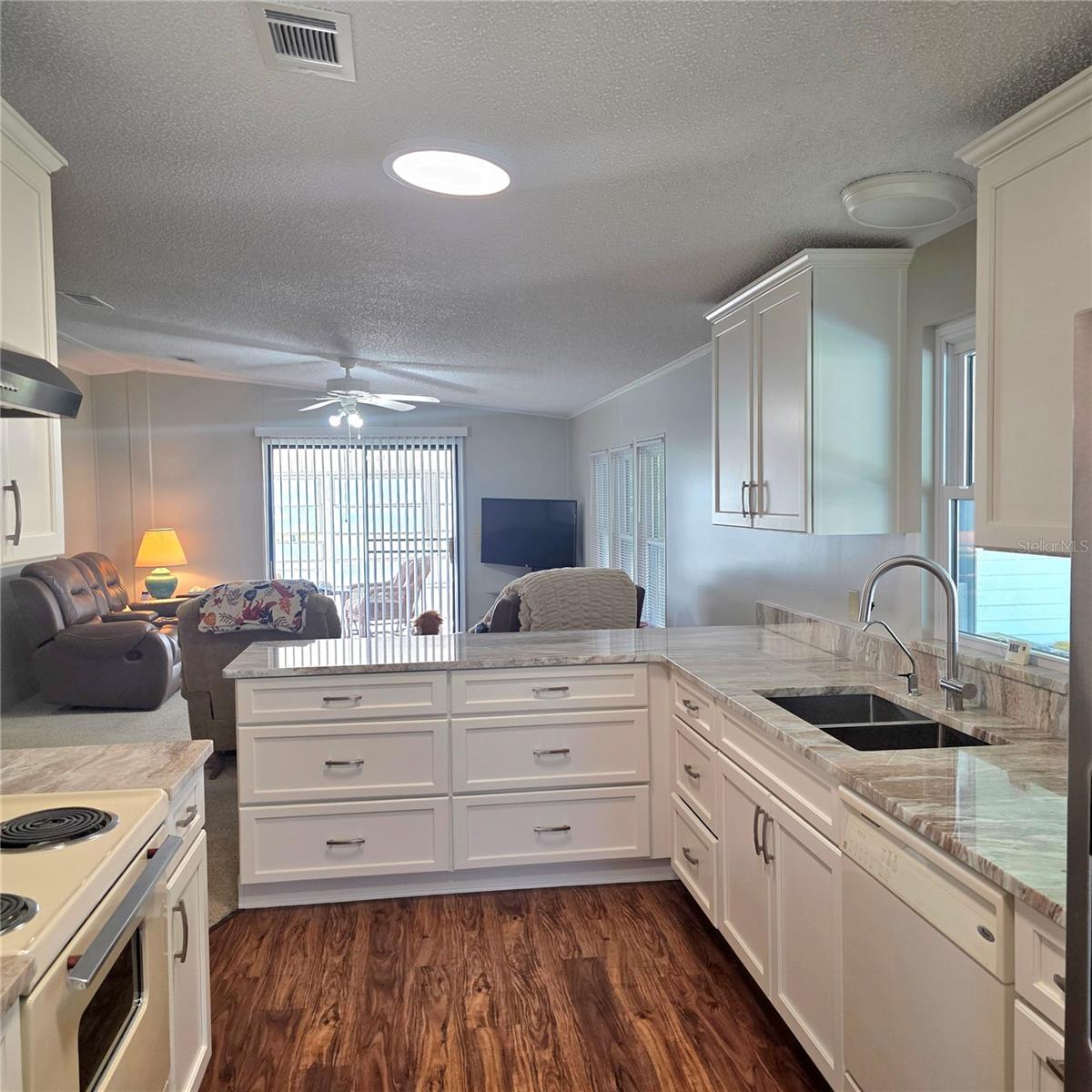 6114 GRAND OAKS DR SE, WINTER HAVEN, FL, 33884