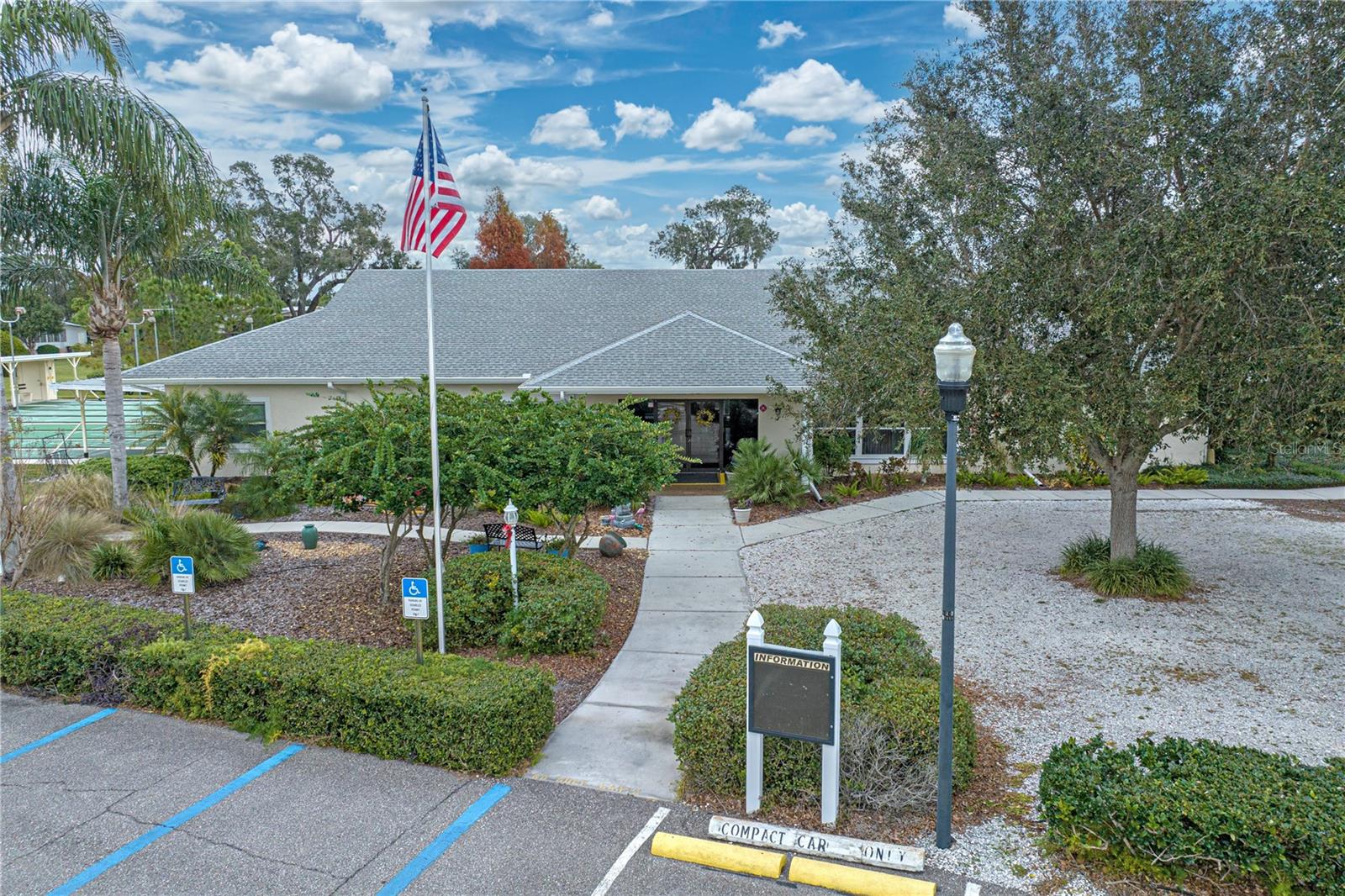 6114 GRAND OAKS DR SE, WINTER HAVEN, FL, 33884