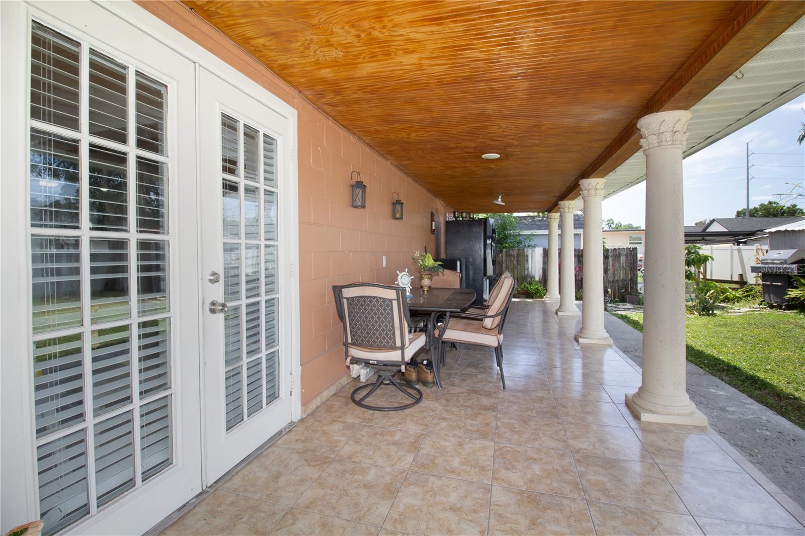 6914 N HIMES AVE, TAMPA, FL, 33614