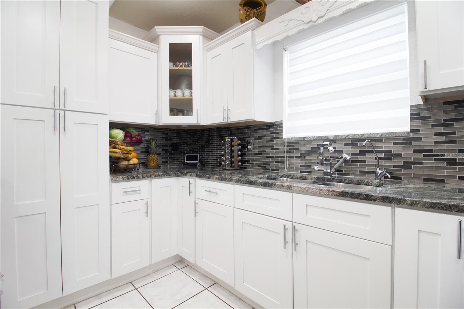 6914 N HIMES AVE, TAMPA, FL, 33614