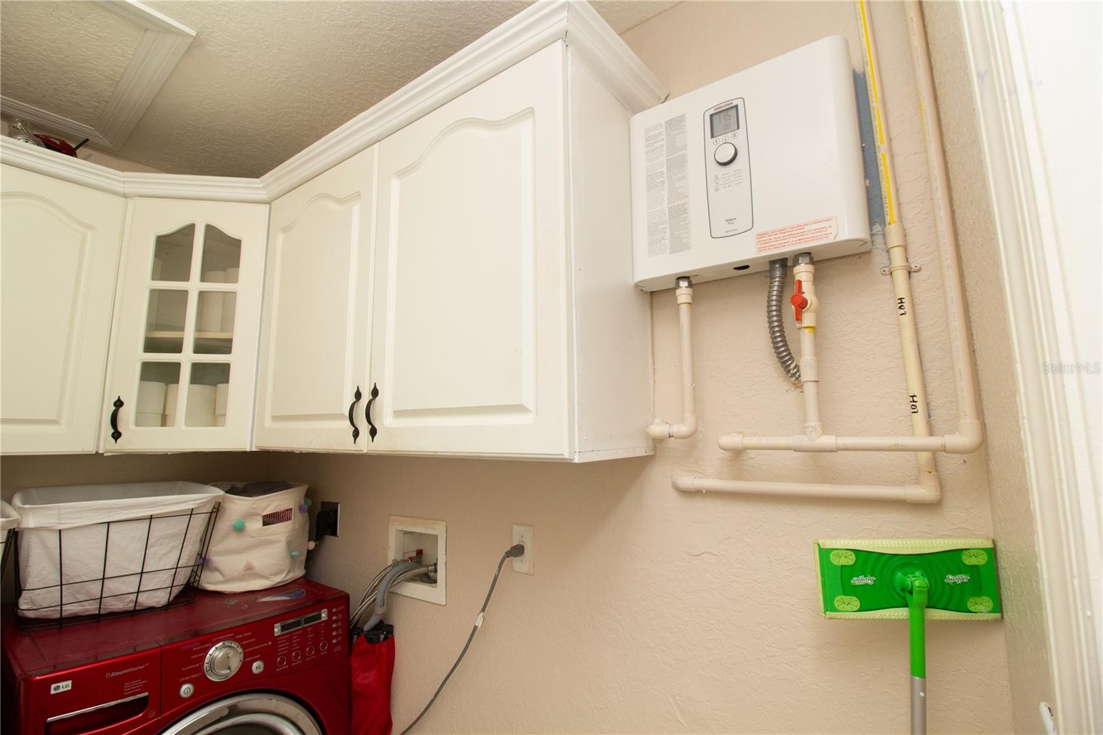 6914 N HIMES AVE, TAMPA, FL, 33614