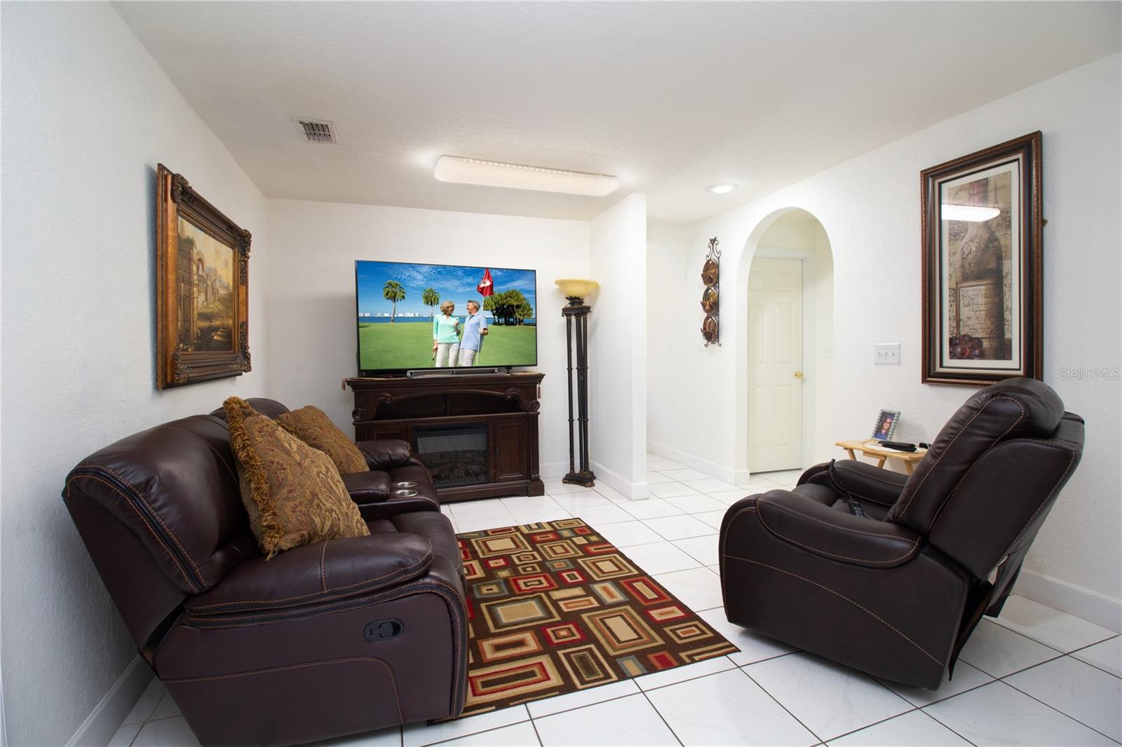 6914 N HIMES AVE, TAMPA, FL, 33614