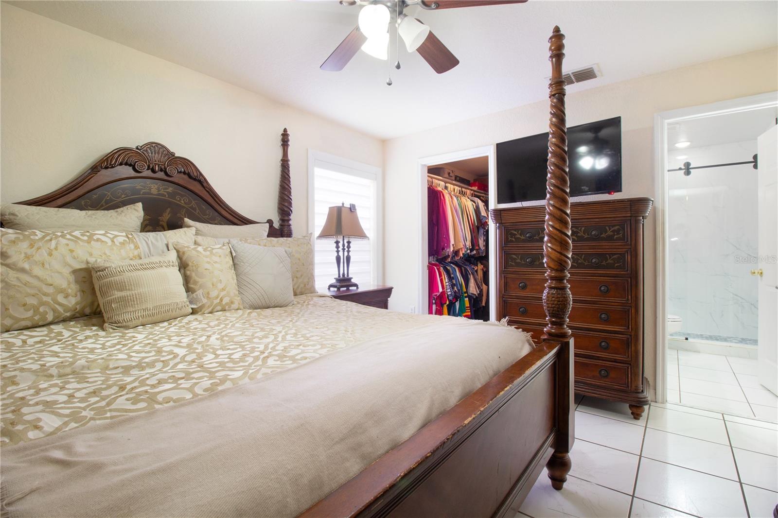 6914 N HIMES AVE, TAMPA, FL, 33614