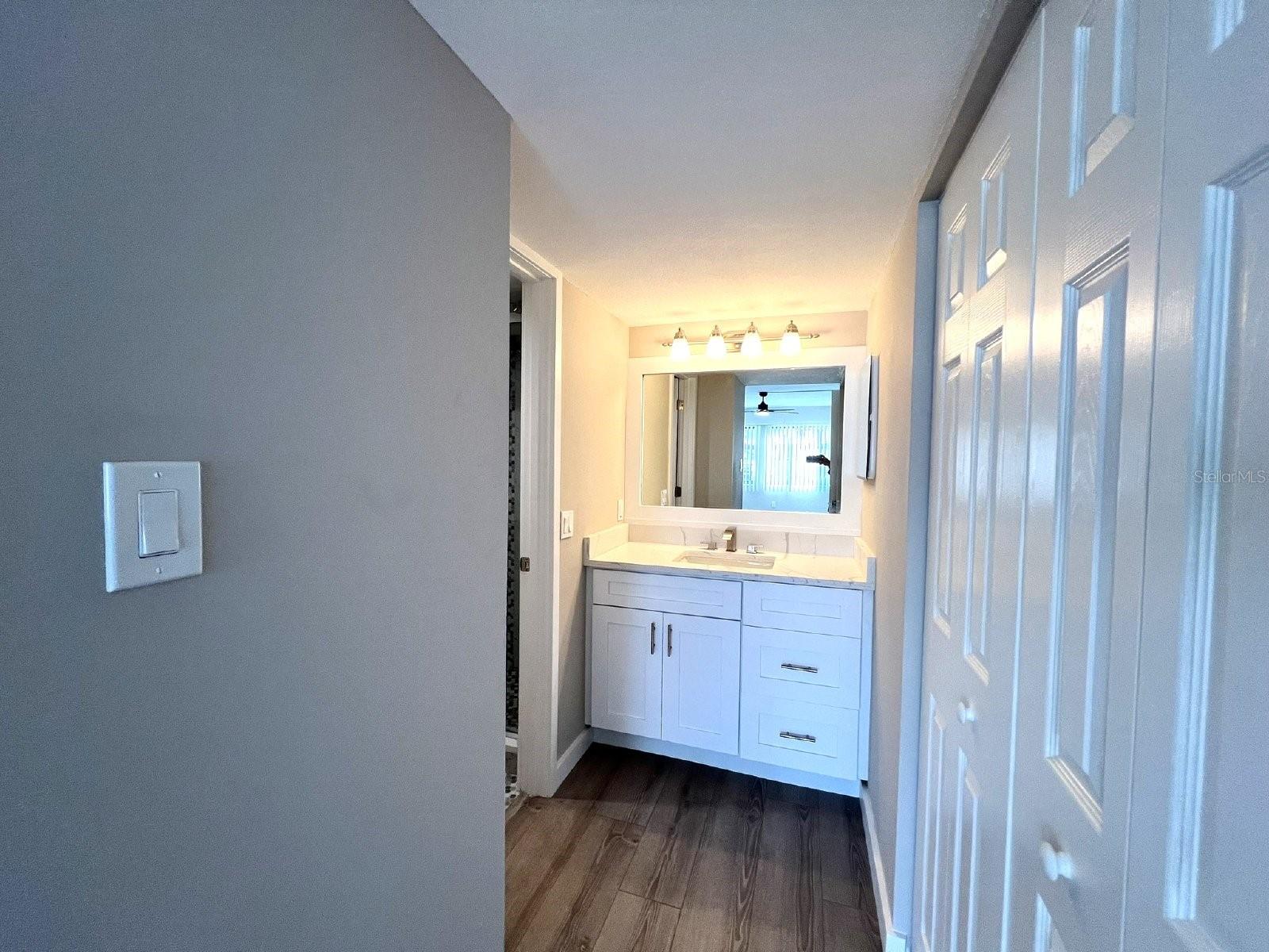 5212 LAKE VILLAGE DR #73, SARASOTA, FL, 34235