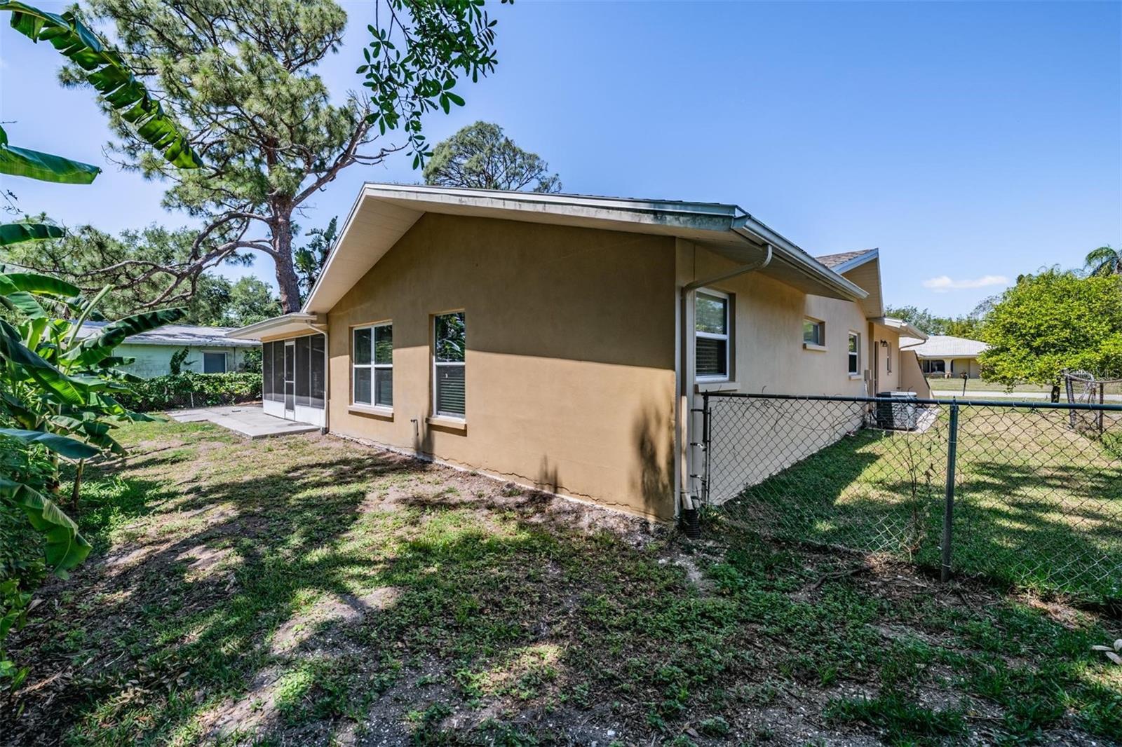 1124 DANNY DR, SARASOTA, FL, 34243
