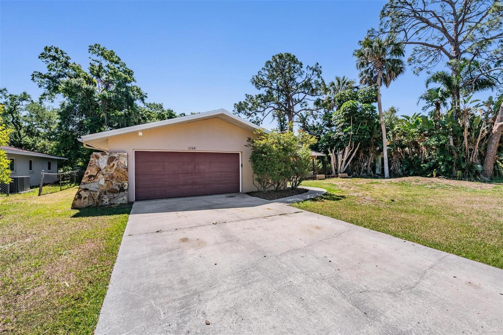 1124 DANNY DR, SARASOTA, FL, 34243