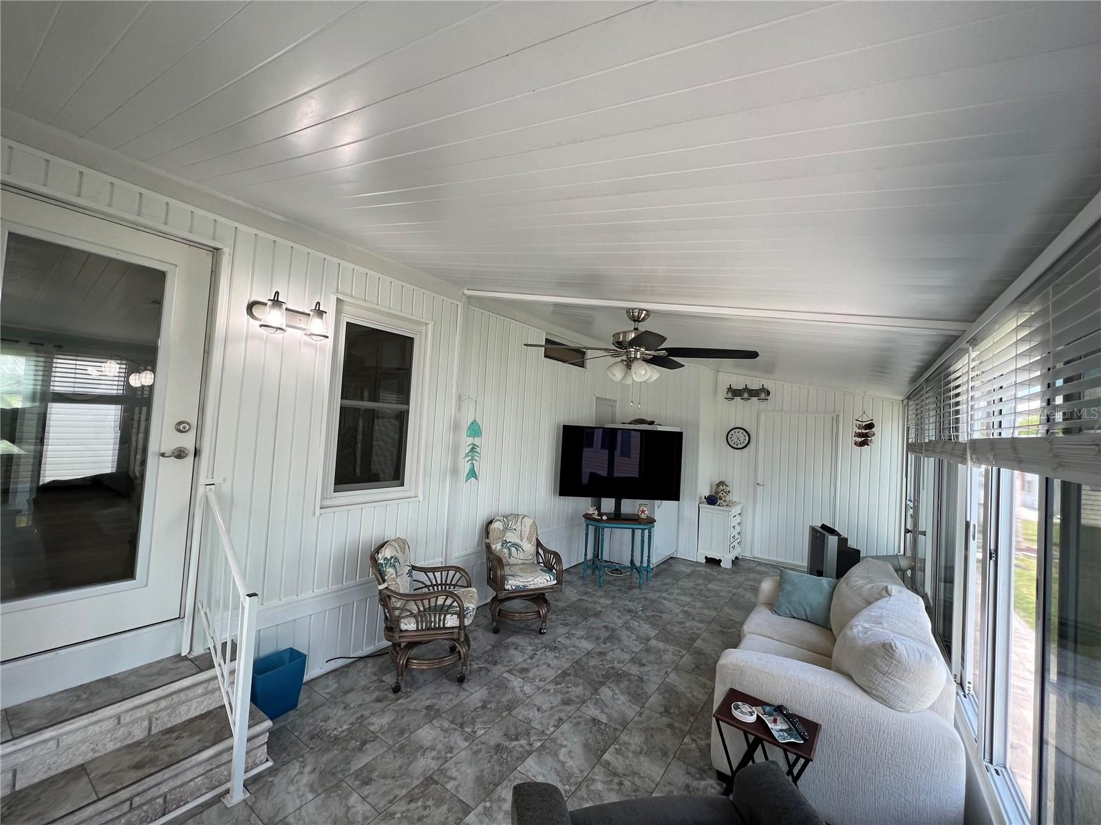 2038 MAUI DR, HOLIDAY, FL, 34691