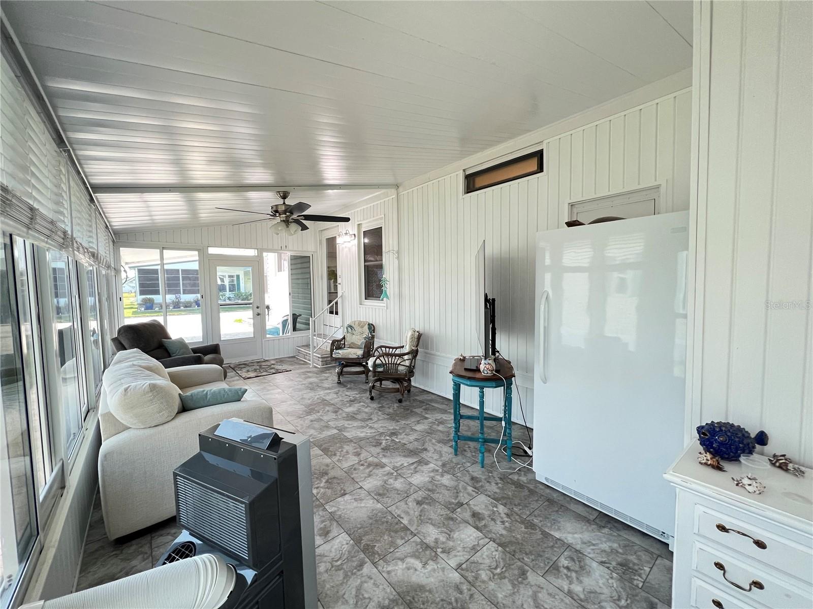 2038 MAUI DR, HOLIDAY, FL, 34691