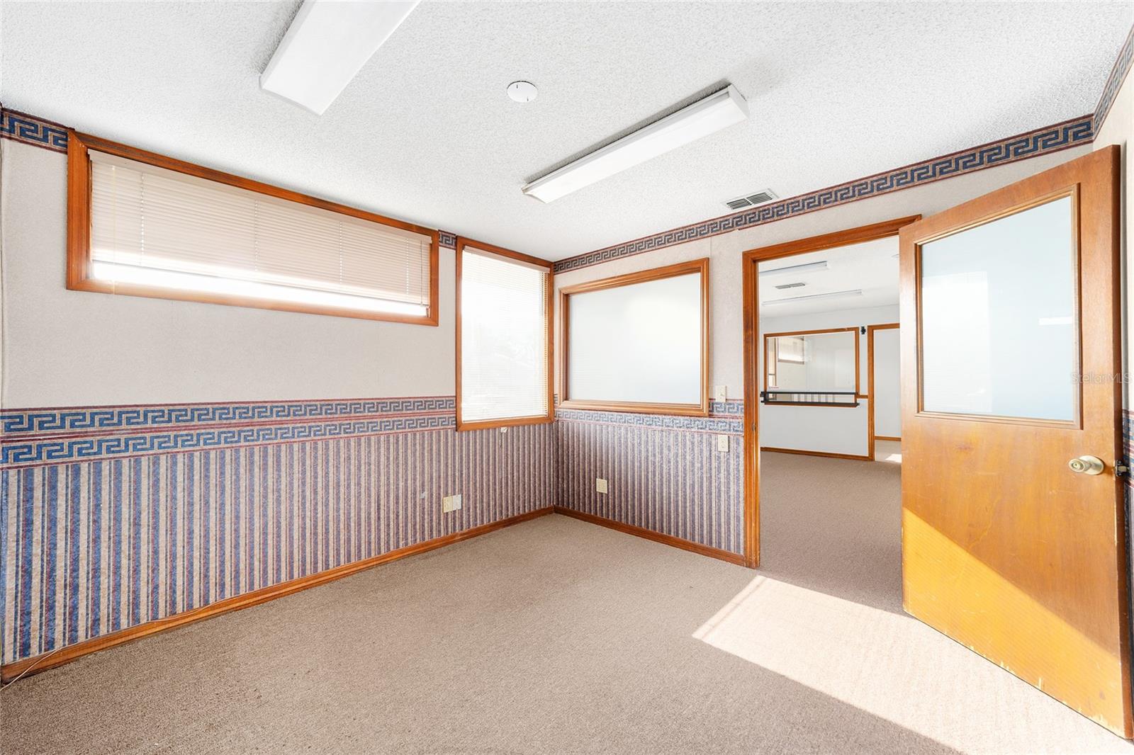 STARTING GATE OFFICE COMPLEX, OCALA, FL, 34474