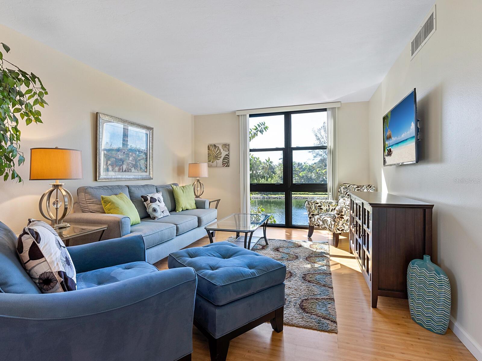 22 SANDY COVE RD #APT 203, SARASOTA, FL, 34242