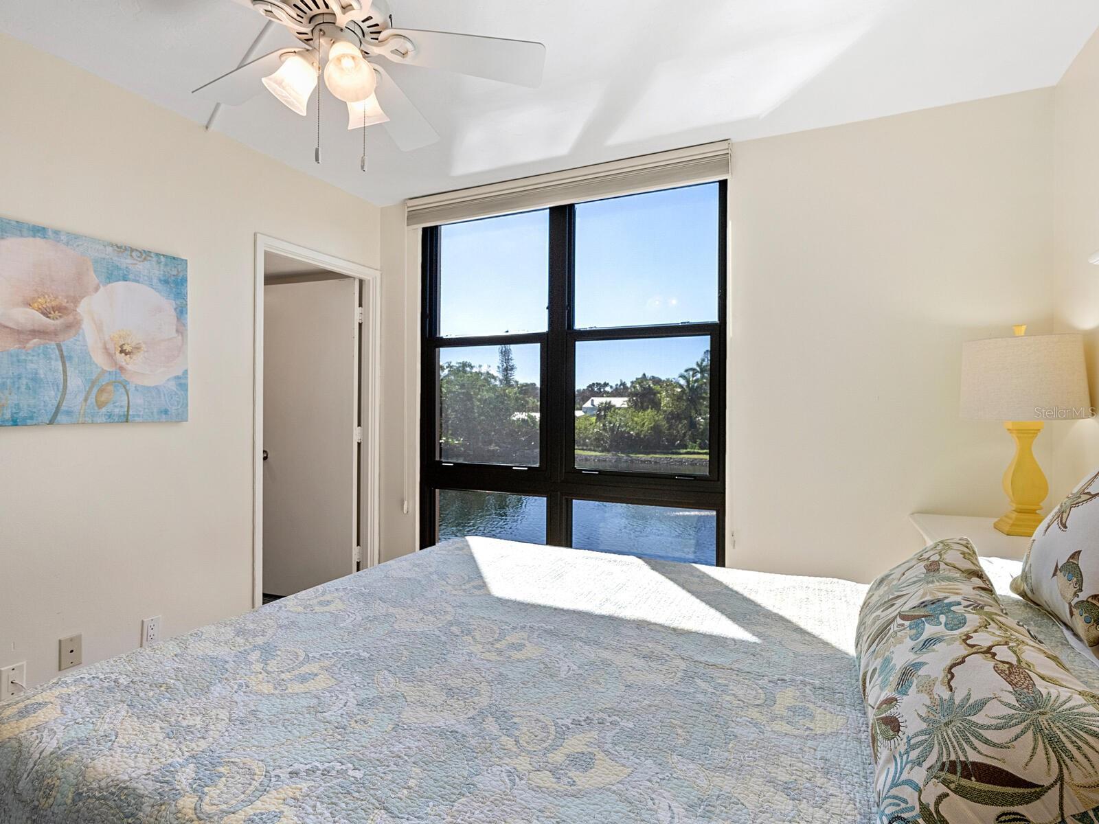 22 SANDY COVE RD #APT 203, SARASOTA, FL, 34242