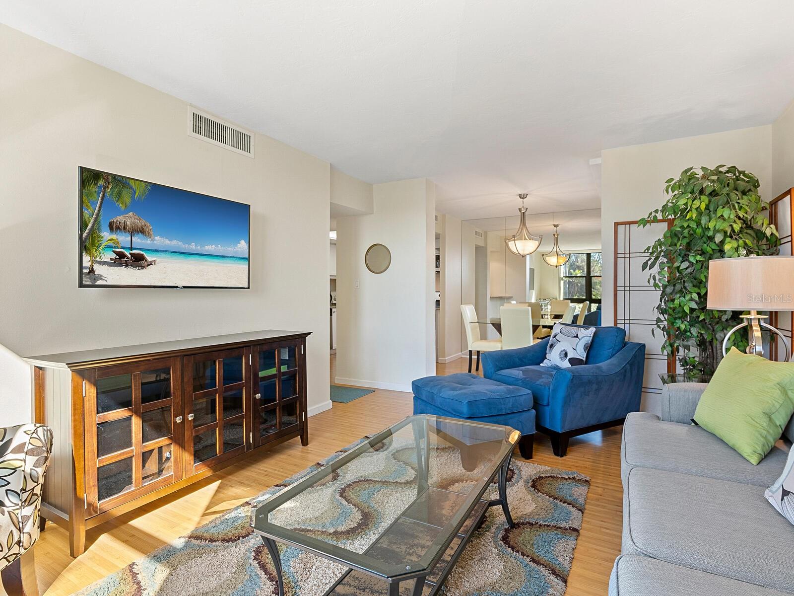 22 SANDY COVE RD #APT 203, SARASOTA, FL, 34242