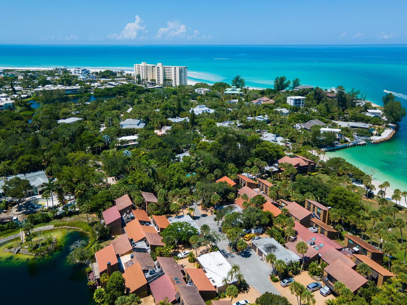 22 SANDY COVE RD #APT 203, SARASOTA, FL, 34242