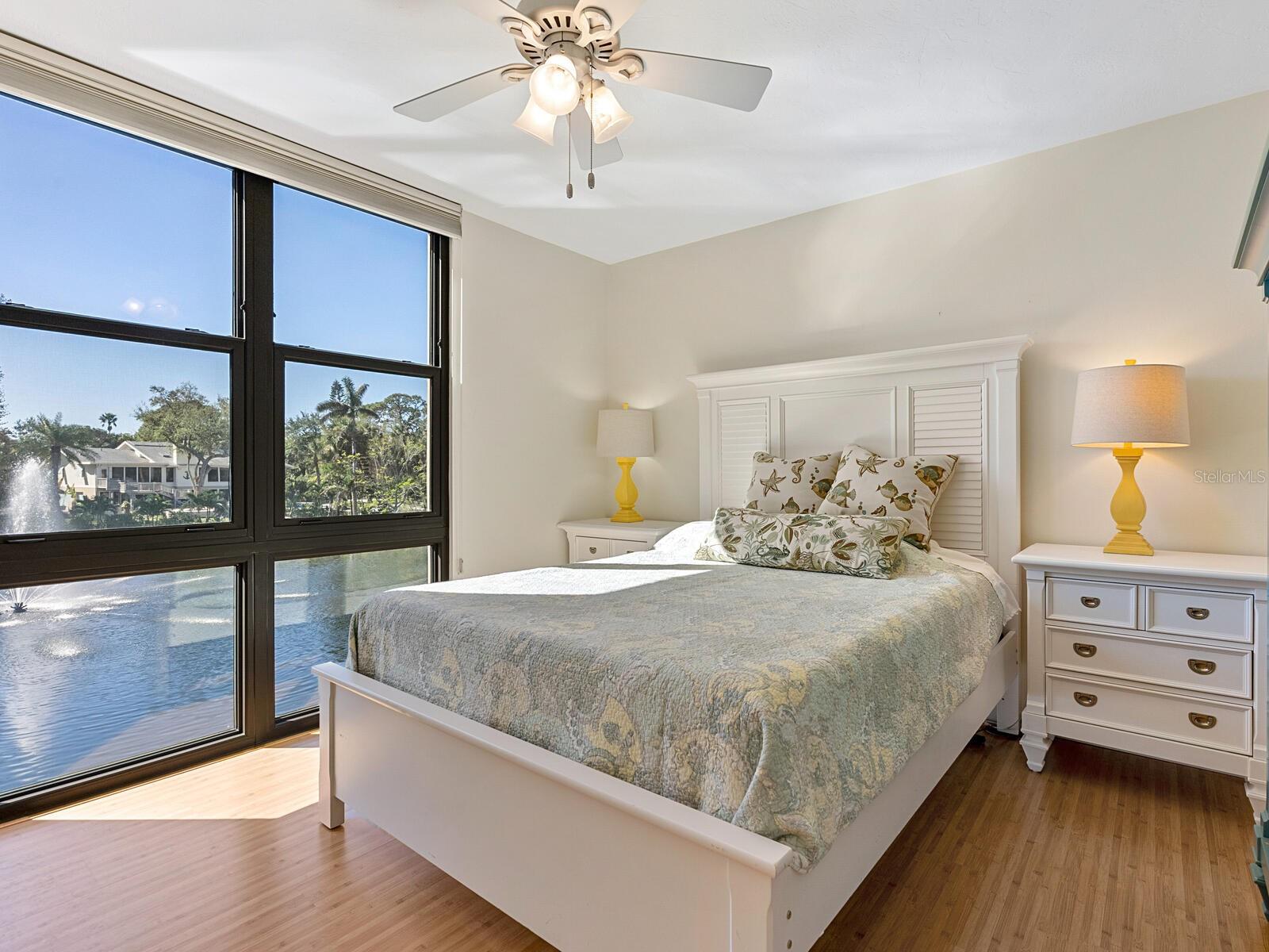 22 SANDY COVE RD #APT 203, SARASOTA, FL, 34242