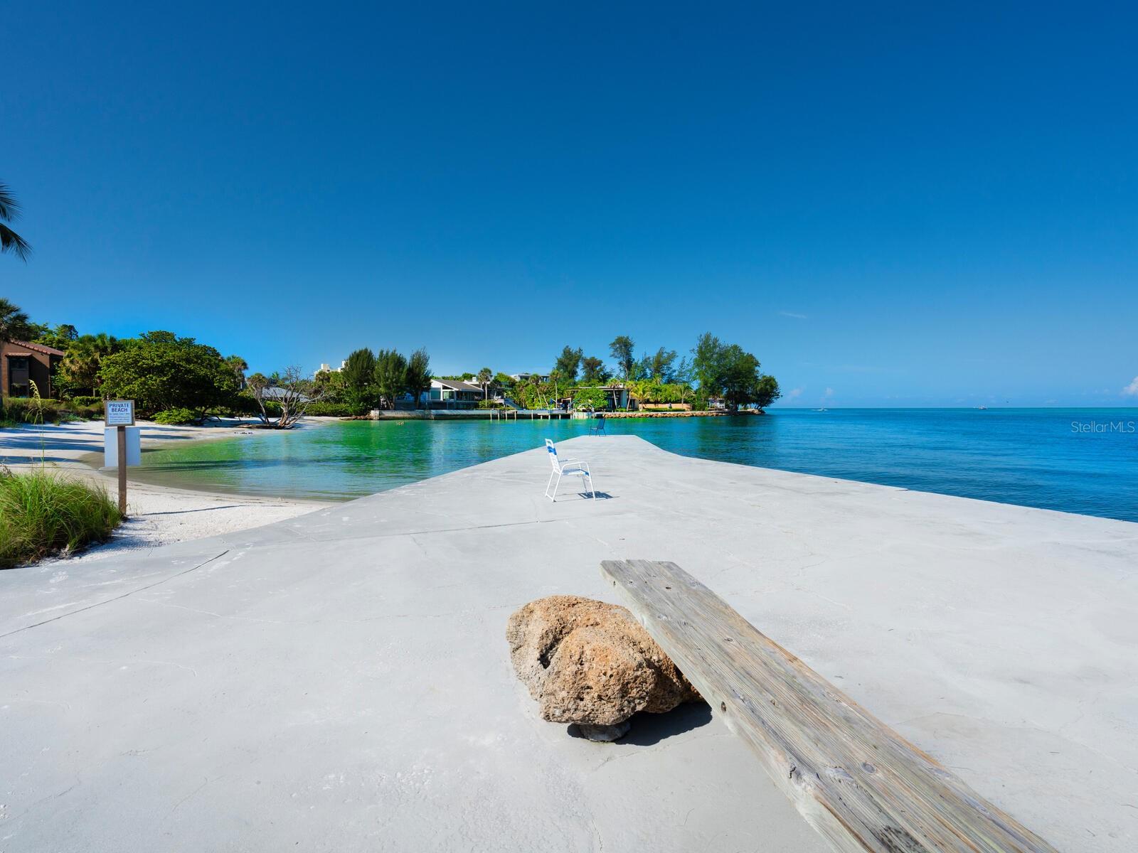 22 SANDY COVE RD #APT 203, SARASOTA, FL, 34242