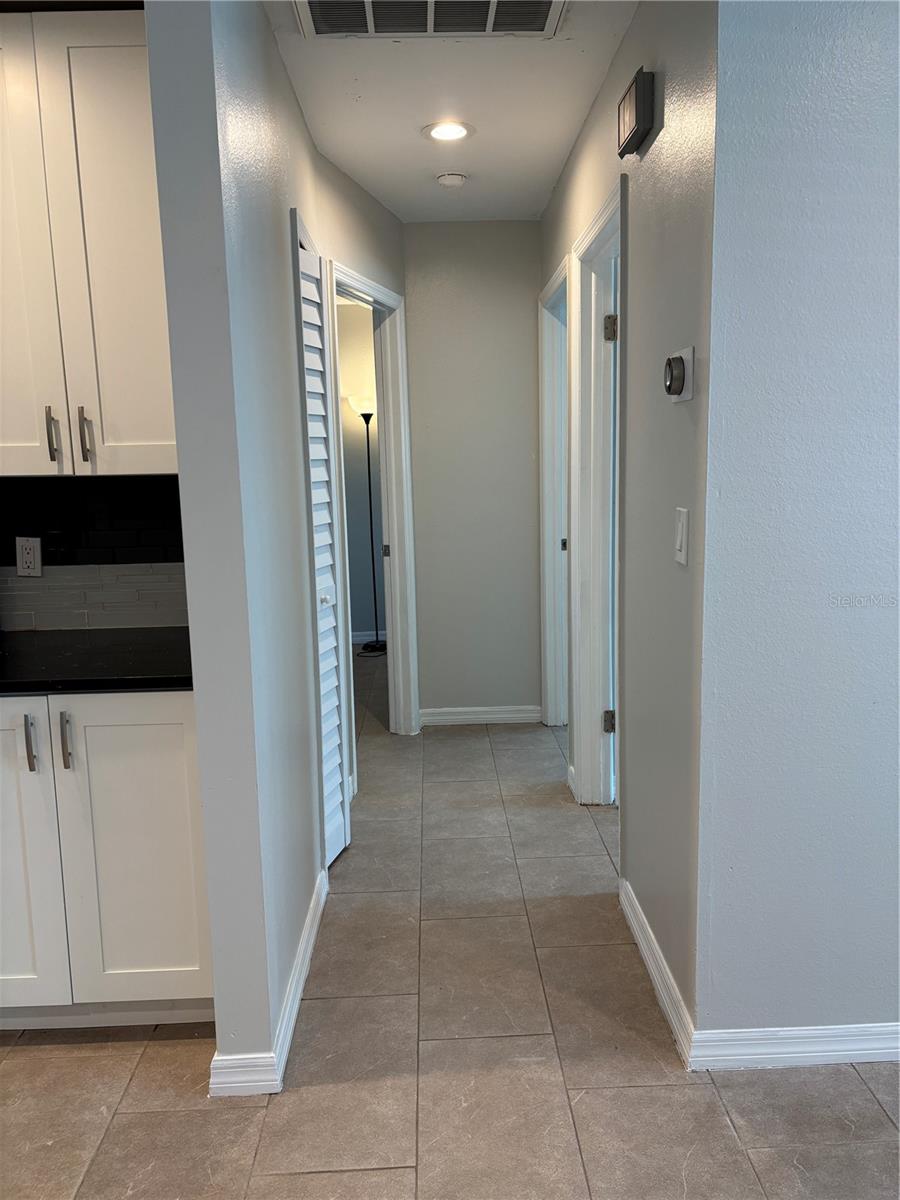 8363 JENNIFER LN, SEMINOLE, FL, 33777