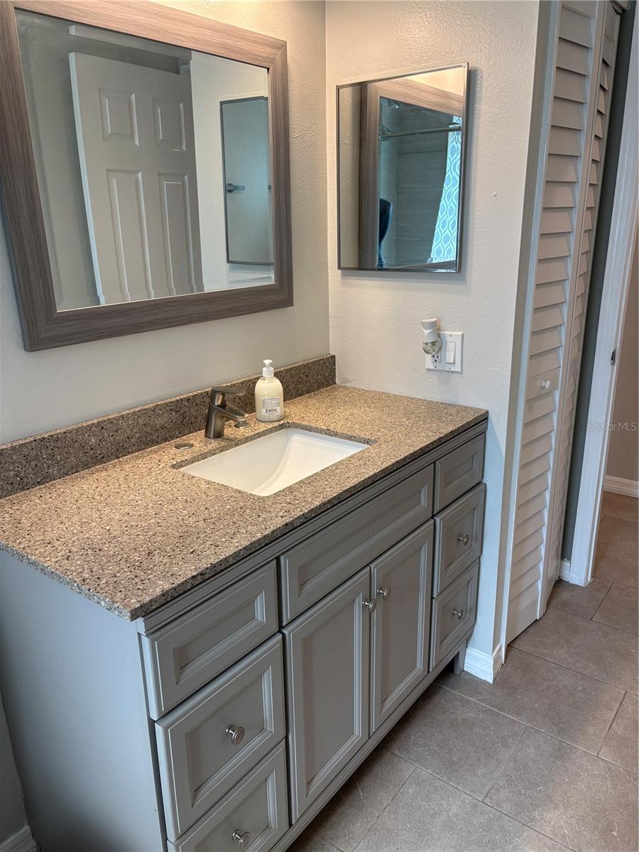 8363 JENNIFER LN, SEMINOLE, FL, 33777