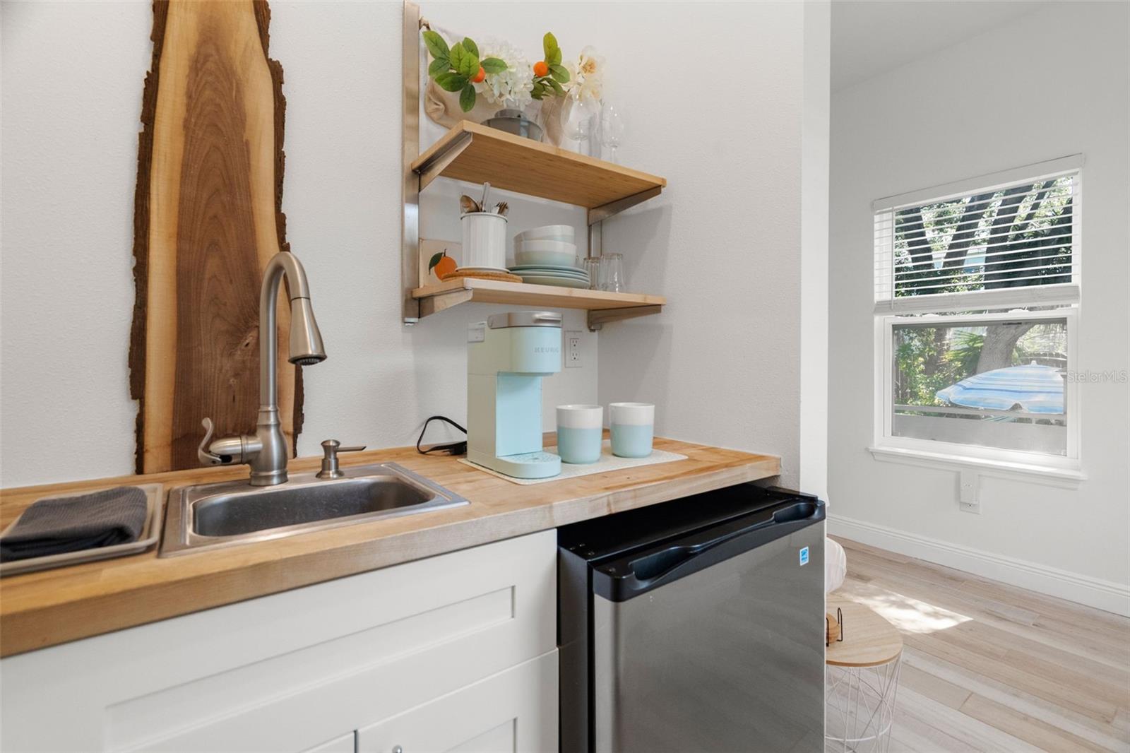 548 BAY ST, DUNEDIN, FL, 34698