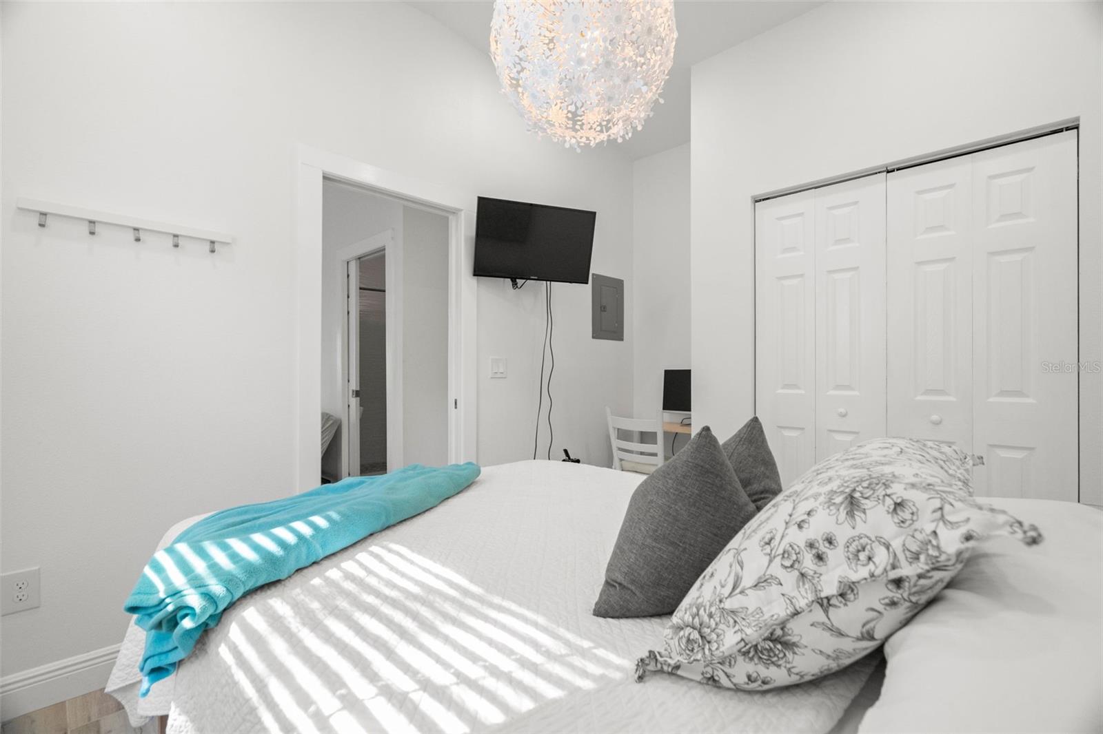 548 BAY ST, DUNEDIN, FL, 34698