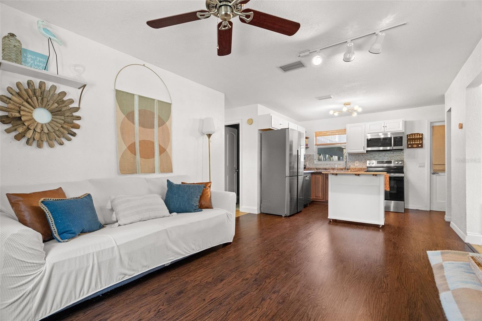 548 BAY ST, DUNEDIN, FL, 34698