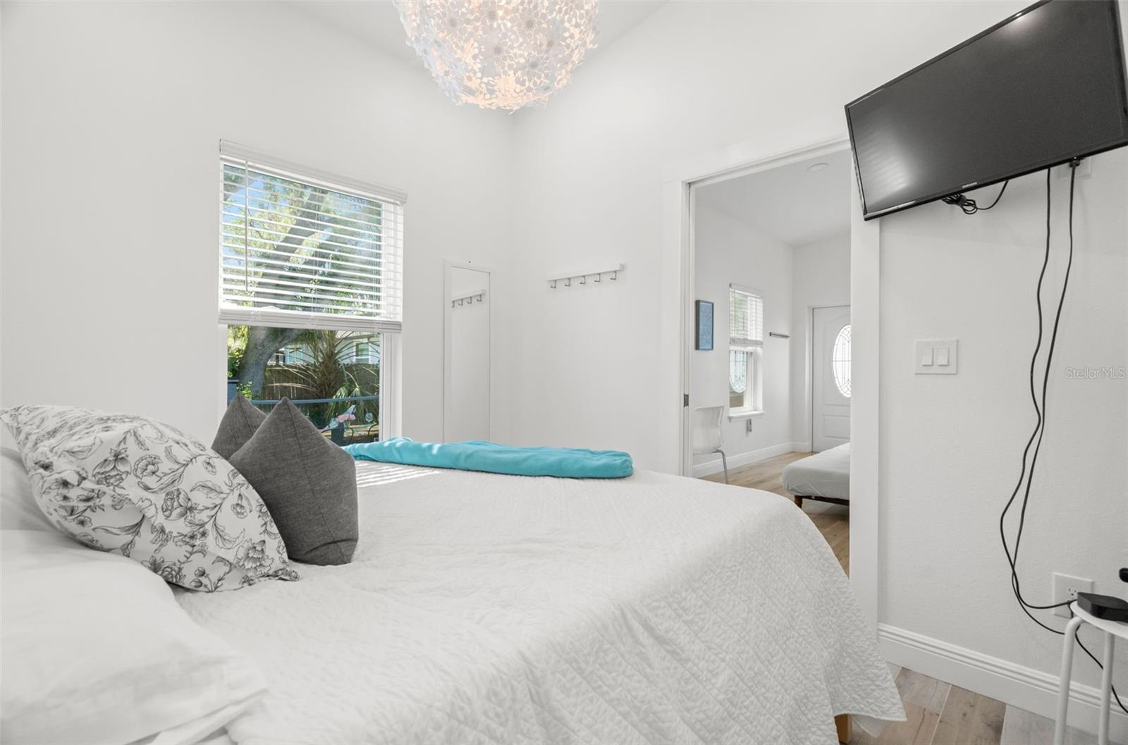 548 BAY ST, DUNEDIN, FL, 34698