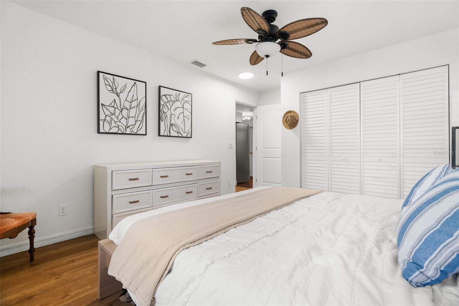 548 BAY ST, DUNEDIN, FL, 34698