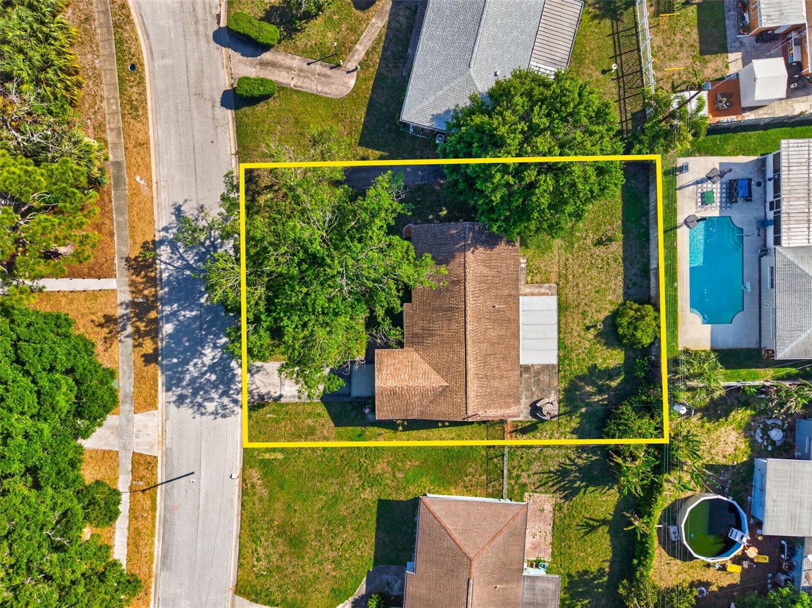 233 NW MADISON CIR N, ST PETERSBURG, FL, 33702