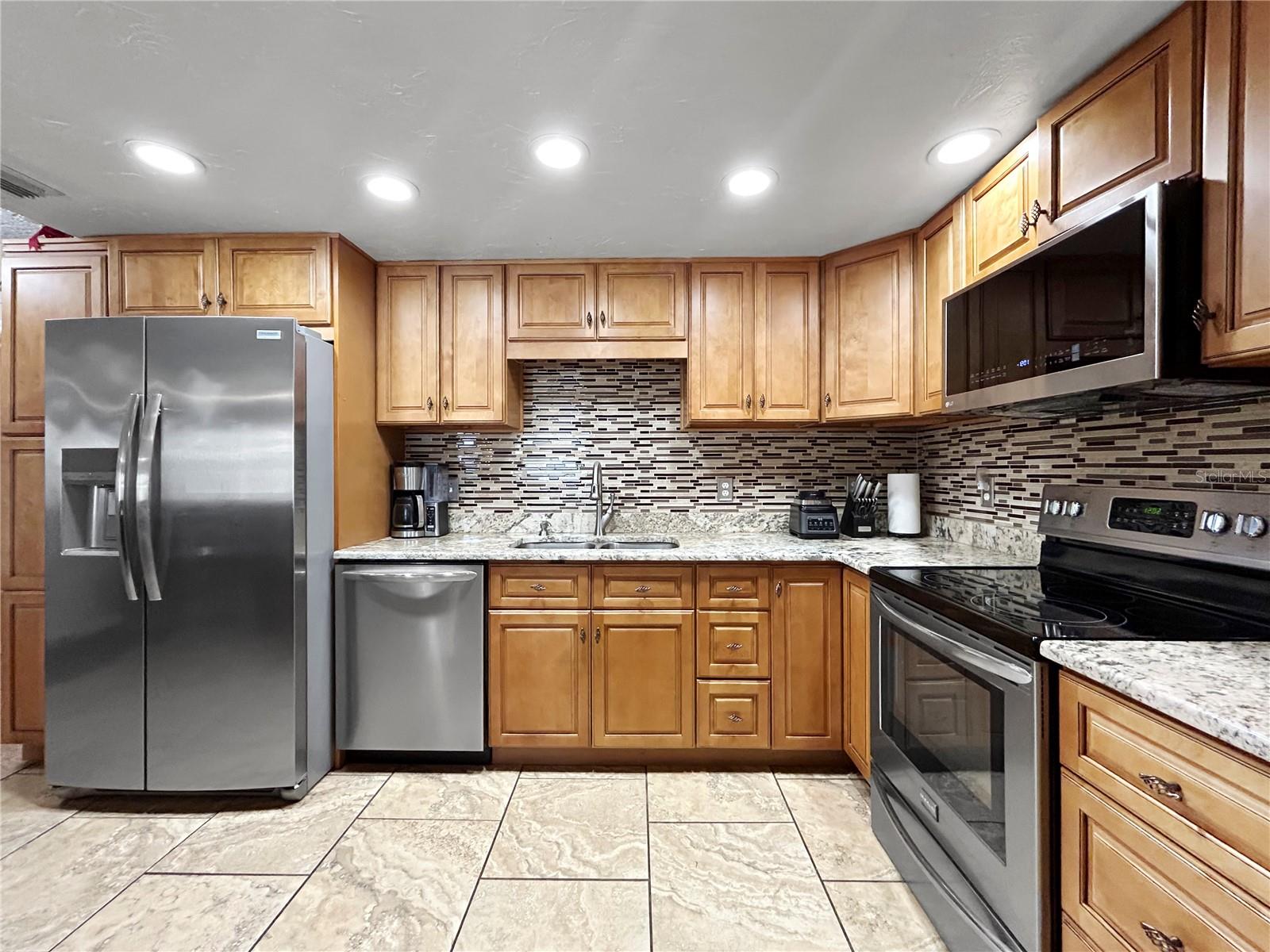 2307 EMORY AVE, BRADENTON, FL, 34207