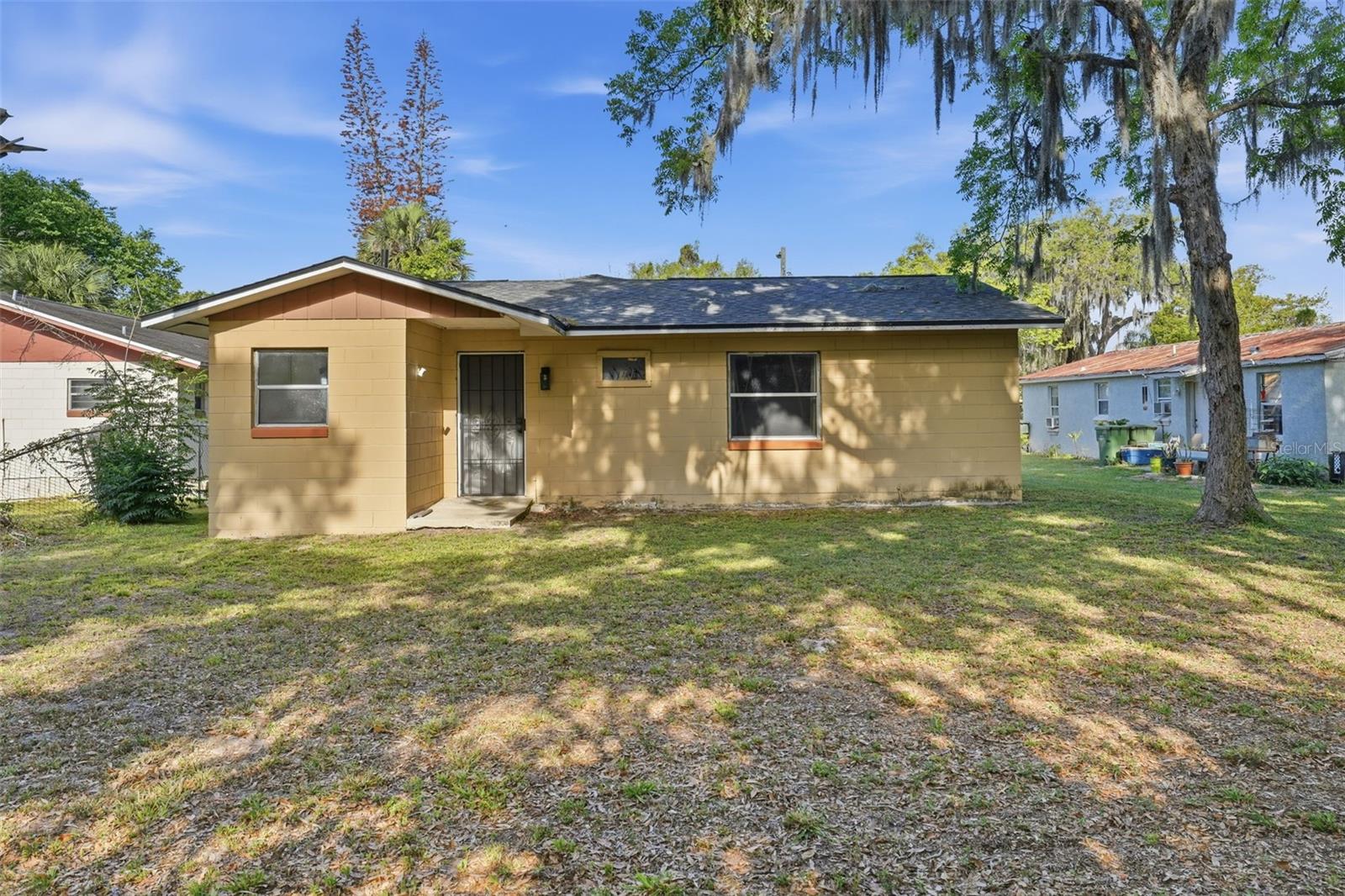 218 S EAST ST, LEESBURG, FL, 34748