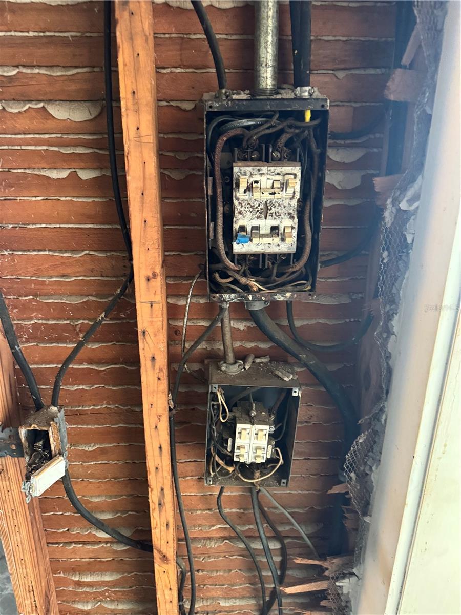 930 N WILD OLIVE AVE, DAYTONA BEACH, FL, 32118