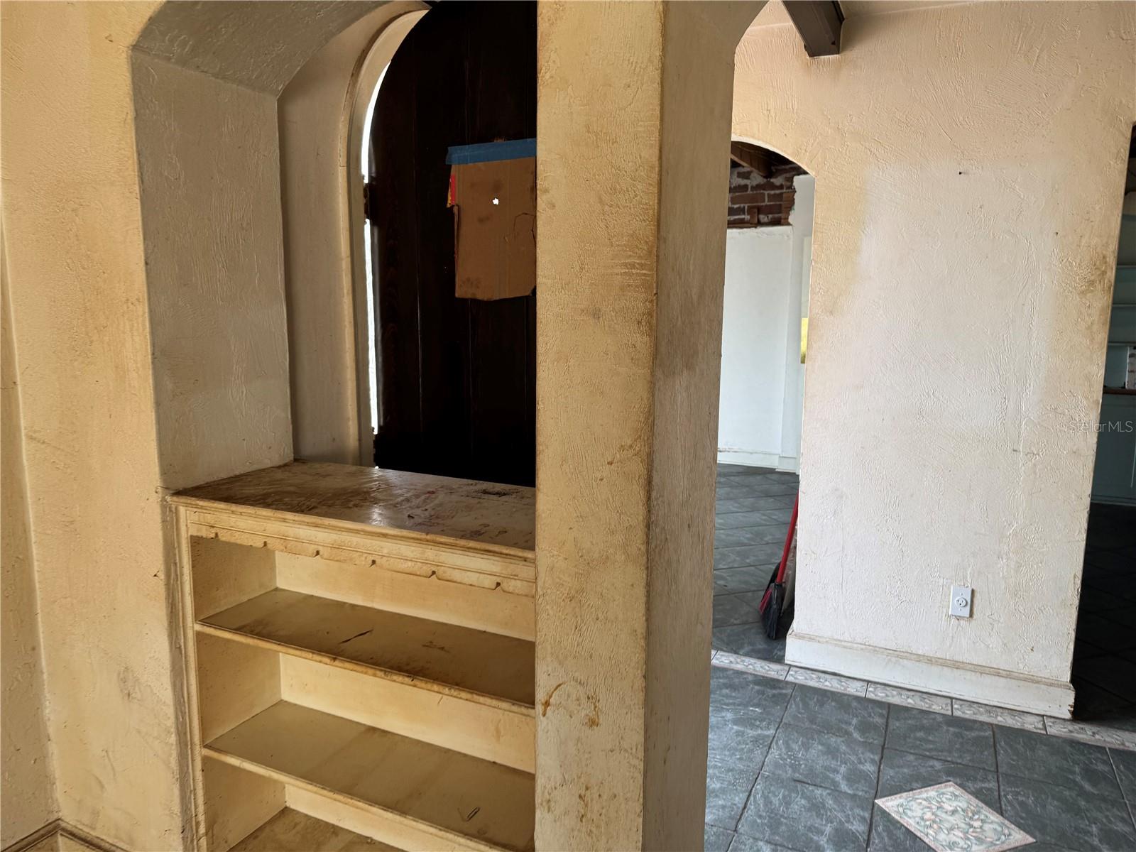 930 N WILD OLIVE AVE, DAYTONA BEACH, FL, 32118