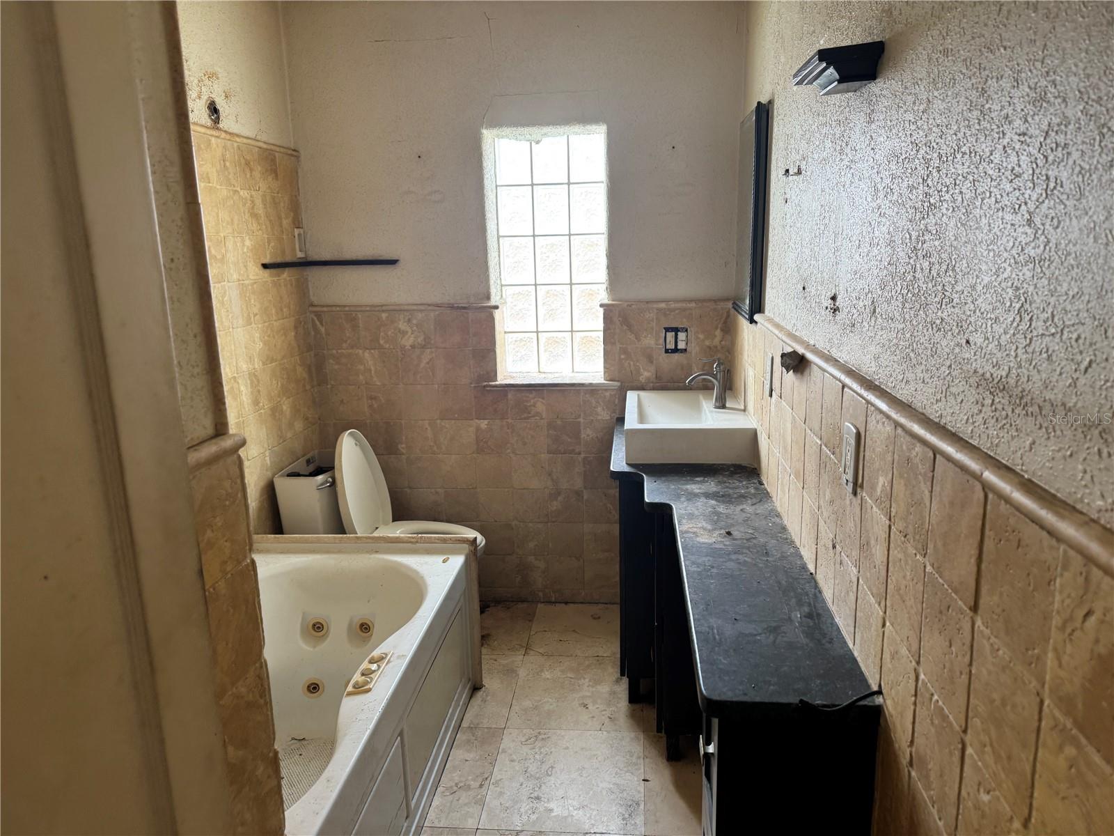 930 N WILD OLIVE AVE, DAYTONA BEACH, FL, 32118