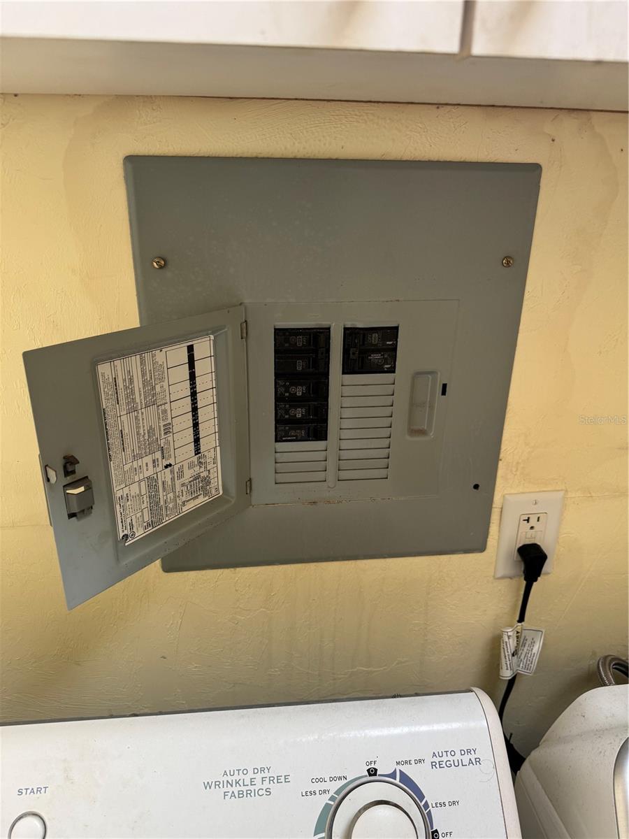 930 N WILD OLIVE AVE, DAYTONA BEACH, FL, 32118