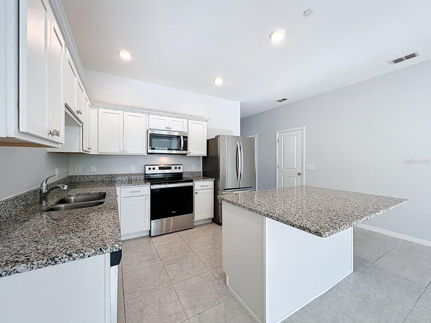 3326 AZOLLA ST, ORLANDO, FL, 32808