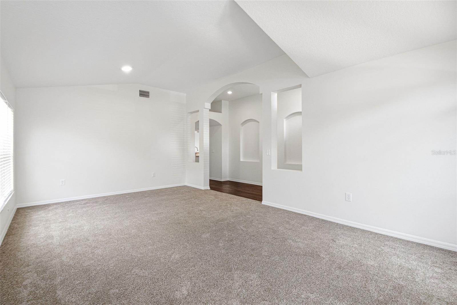 1452 BAYTHORN DR, WESLEY CHAPEL, FL, 33543